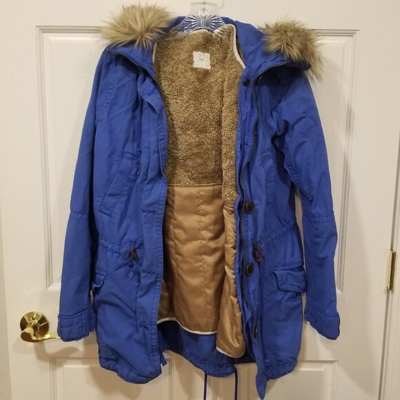 Ladies' Gap Faux Fur Trim Hooded Parka, Size XS, VGUC - Picture 2 of 11